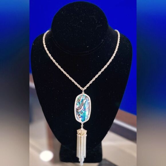 Kendra Scott Jewelry - KENDRA SCOTT  RAYNE NECKLACE WITH ABALONE CENTER STONE!!!.LIKE NEW!!!